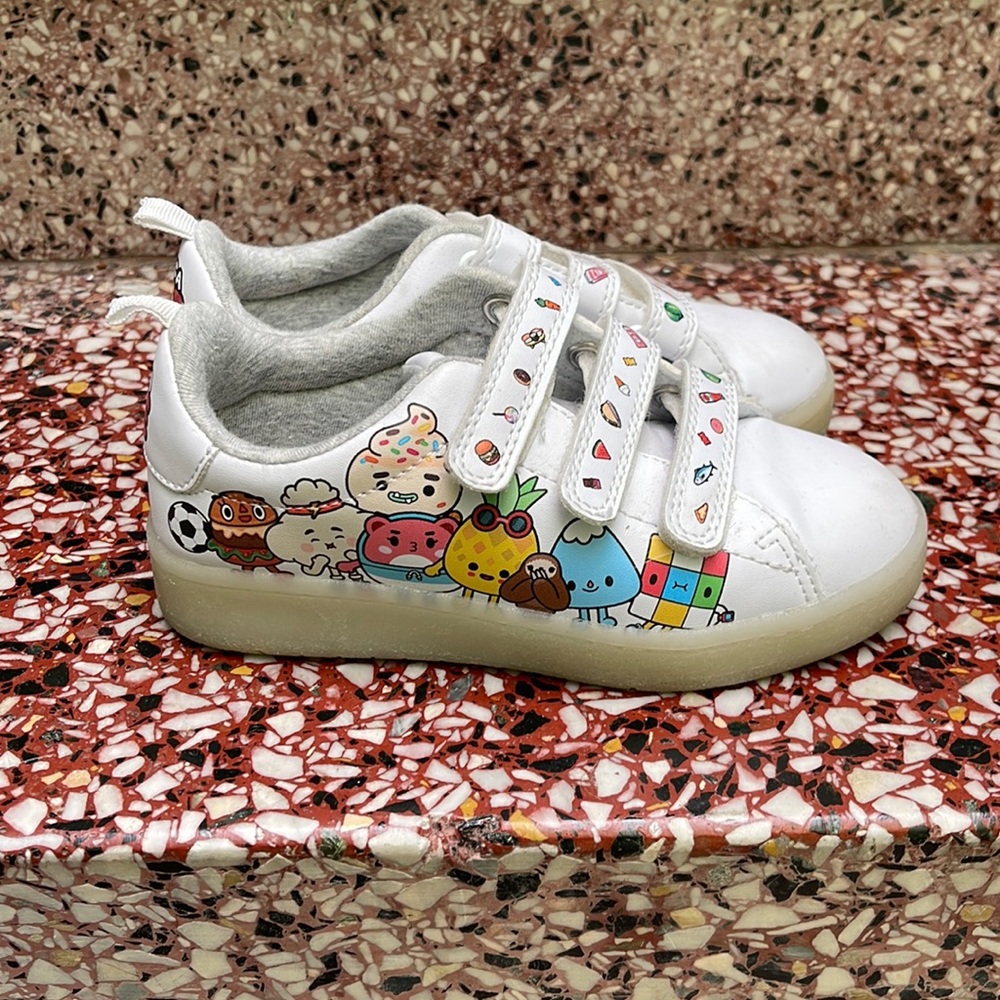 Toca life shoes. Light up bottoms. Size 10.5